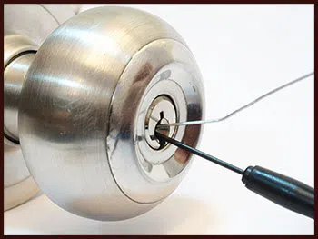 Usa Locksmith Service Trumbull, CT 203-433-3672 - 1-locksmith