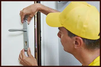 Usa Locksmith Service Trumbull, CT 203-433-3672 - 6-locks-replace